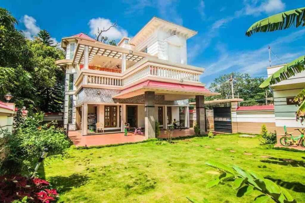 The Ruby Park Villa Yelagiri Exterior photo